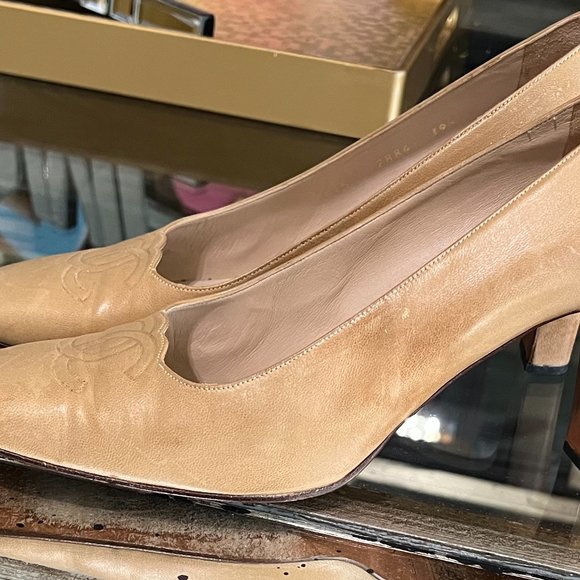 Authentic Vintage Chanel leather heels taupe/nude - Picture 7 of 11